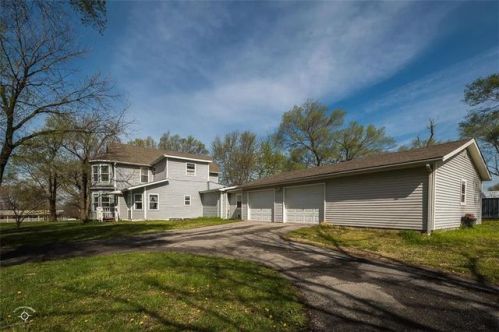 613 Truman St, Pomona, KS 66076-8110