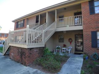 64 Colony Park Dr, Savannah GA  31406-3715 exterior