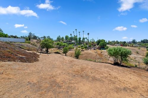15591 Golden Star Ave, Riverside CA  92506-5753 exterior