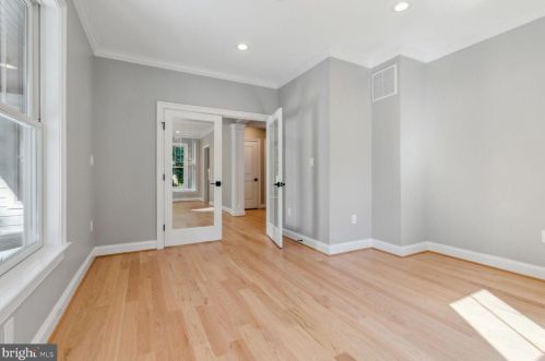 9111 Sligo Crk Pkwy, Silver Spring MD 20901-3361 exterior