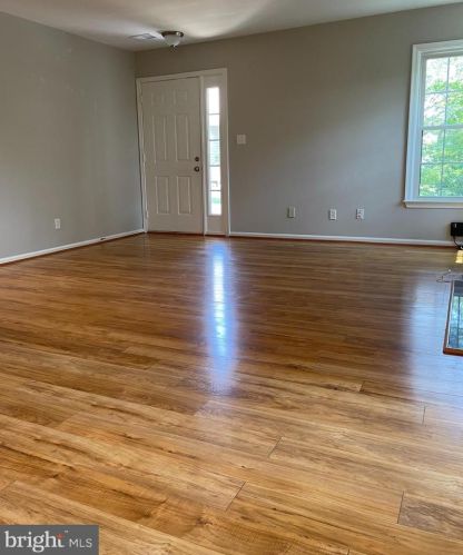 11124 Beaver Trail Ct, Herndon, VA 20191-4318