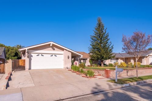 2225 Parker Ct, Simi Valley, CA 93065-2440