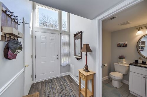 1677 Cove Ct, Naperville, IL 60565-2476