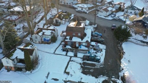 45 River Styx Rd, Hopatcong, NJ 07843-1868