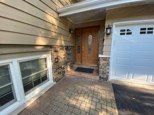 128 Kimber Dr, Mokena, IL 60451-1132