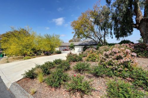 16275 Constable Rd, Riverside, CA 92504-5624