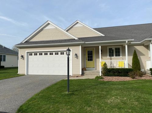 69 Meghan Ln, North Kingstown, RI 02852-4187