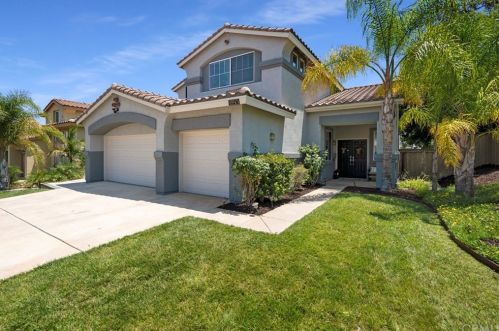 8850 Greenlawn St, Riverside CA  92508-2521 exterior
