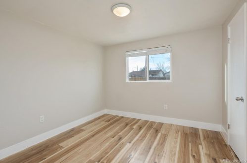 1084 Cleveland Pl, Denver CO  80601-2241 exterior