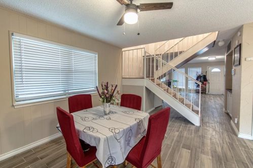 3701 Clubview Dr, Garland TX 75044-6158 exterior