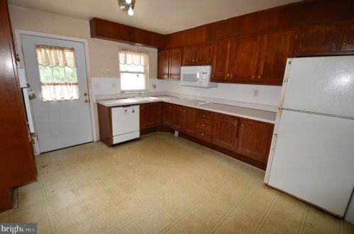 257 Jefferson Ct, Lakewood, NJ 08701-7931
