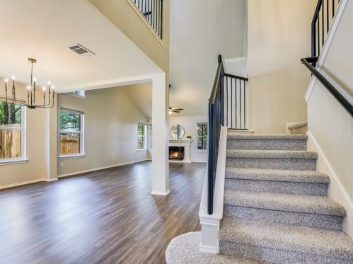 4404 Columbine Dr, Austin TX 78727-2608 exterior