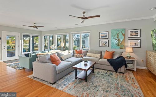 5070 Lerch Dr, Shady Side MD 20764-9650 exterior