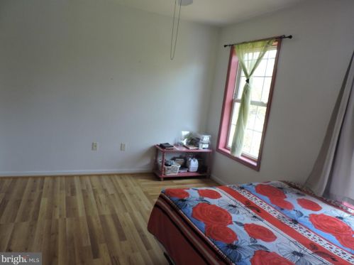 1053 Sterling Pl, Lancaster PA  17603-8839 exterior