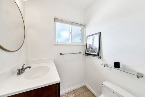 2230 Alona St, Santa Ana CA  92706-2419 exterior