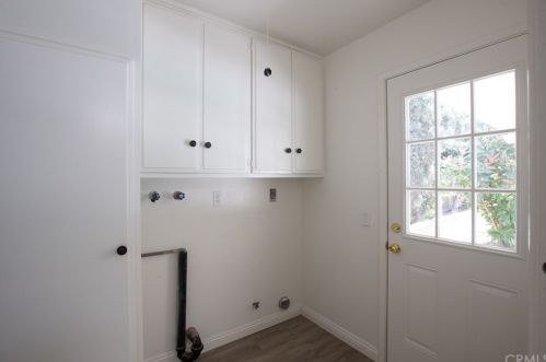 5560 Wentworth Dr, Riverside CA  92505-3156 exterior