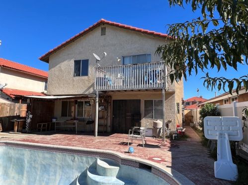 1742 Glenview Dr, Perris, CA 92571-3411