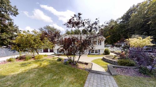 2 Indian Valley Rd, Pelham, NH 03076-2603