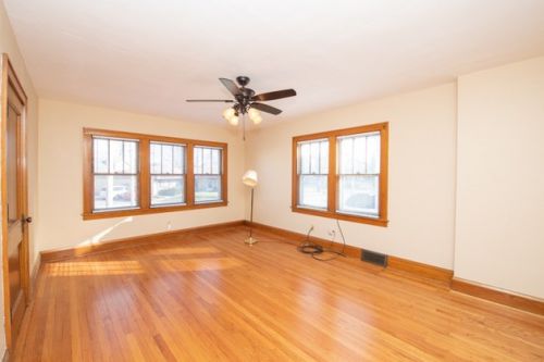 715 Porter St, Waukegan IL  60085-3823 exterior