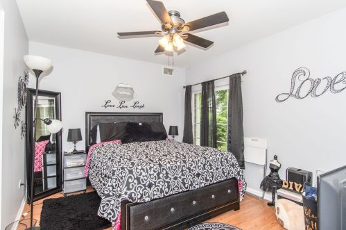 10 Picnic Ct, Lemont IL 60490-6542 exterior