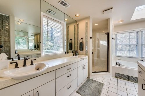 490 Highbrook Dr, Atlanta GA  30342-2317 exterior