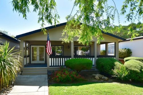 2464 Bridle Trail Ln, Lake Nacimiento, CA 93446-4183
