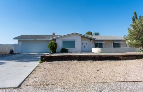 26594 Lakeview Dr, Helendale, CA 92342-7804
