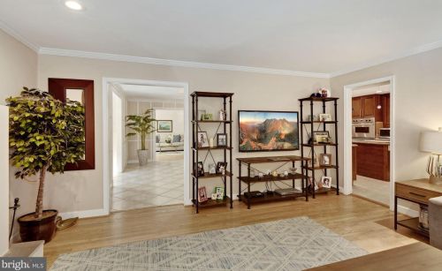 17501 New Hampshire Ave, Ashton MD  20861-9791 exterior