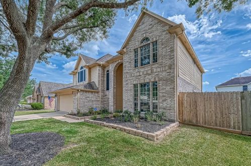 1806 Castle Oaks Dr, Pearland, TX 77581-6394