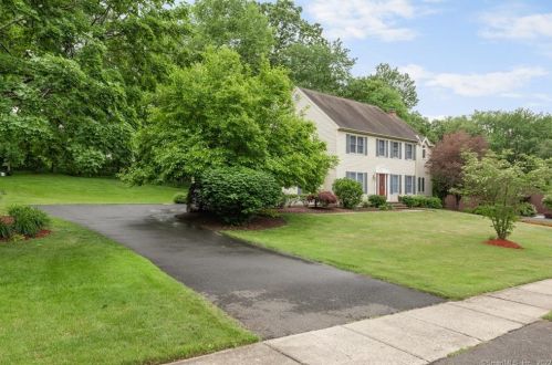 17 Pond Rd, Cheshire, CT 06410-1248