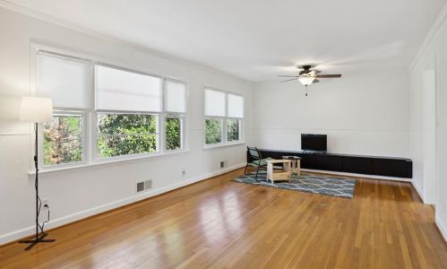 5289 Rosser Rd, Stone Mountain, GA 30087-1429
