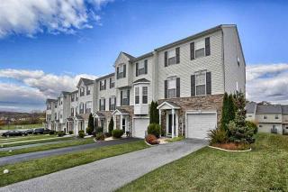 243 Bruaw Dr, York PA  17406-6501 exterior