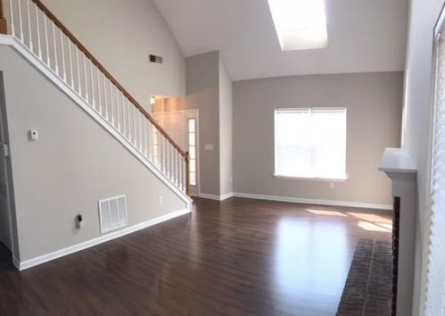 2053 Summer View Pl, Marietta, GA 30060-4895
