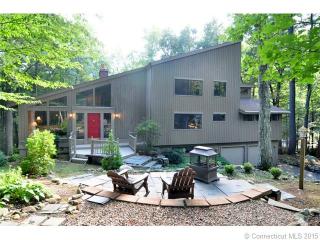 40 Northgate, Simsbury, CT 06070-1033