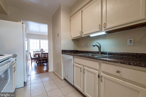 5 Casino Ct, Silver Spring MD 20906-5953 exterior