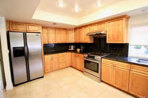 5 Cypress Tree Ln, Irvine CA  92612-2211 exterior