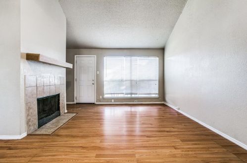 114 Amberway Ln, Garland TX 75040-3755 exterior