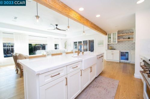 113 Vivian Dr, Concord CA  94523-2935 exterior