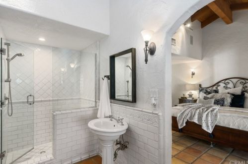 1451 Foothill Blvd, Santa Ana CA 92705-2511 exterior