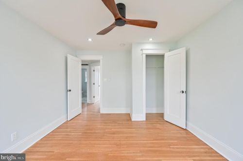 90 Holly Ave, Pitman NJ  08071-1249 exterior