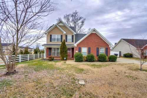 1922 Saint Andrews Dr, Murfreesboro, TN 37128-5897