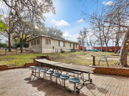 1300 Quail Trl, Fort Worth TX  76114-2321 exterior