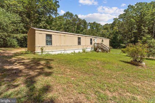 9037 Fox Run Dr, Spotsylvania, VA 22551-5689