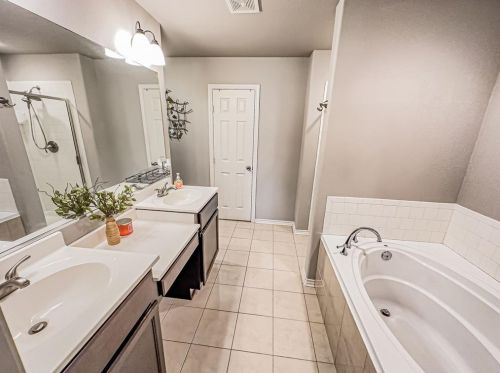 1209 Fair Dr, Angleton TX 77515-9327 exterior