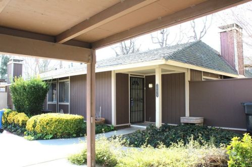 28629 Conejo View Dr, Calabasas, CA 91301-3373