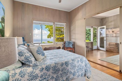 3809 Tantalus Dr, Honolulu HI  96813-1203 exterior