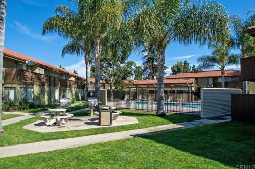 615 Fredricks Ave, Oceanside CA  92058-1653 exterior