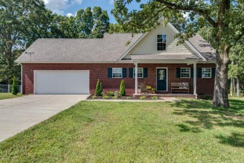 1127 High Lake Dr, Dickson, TN 37055-6050