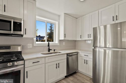 1515 Oakview Dr, Silver Spring MD 20903-2243 exterior