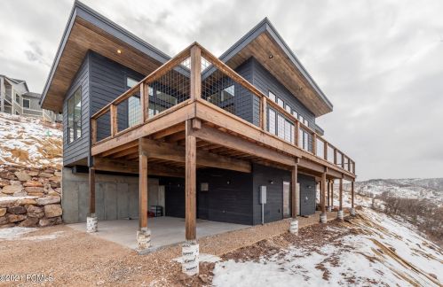 182 Valley View Ave, Hoytsville UT 84017-5533 exterior